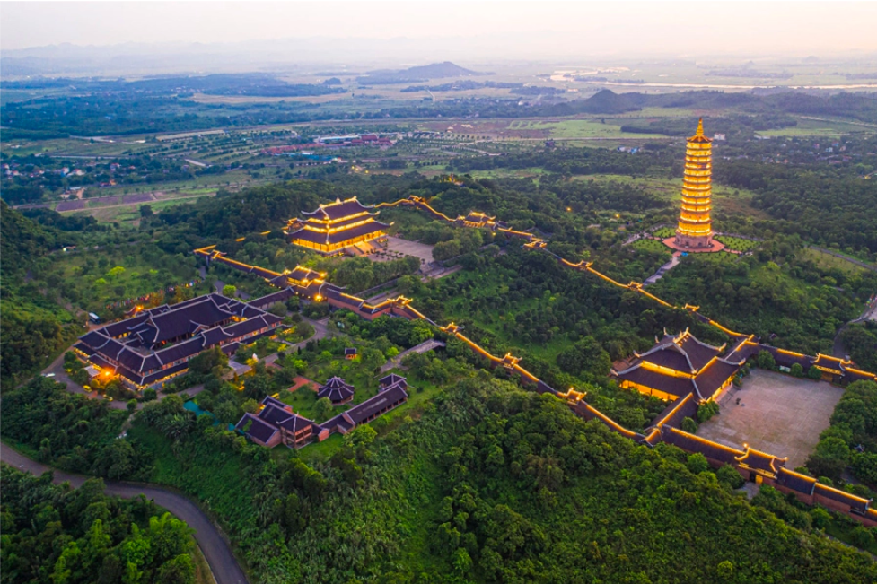 Ninh Bình – Hà Nội hút khách du lịch tâm linh đầu xuân